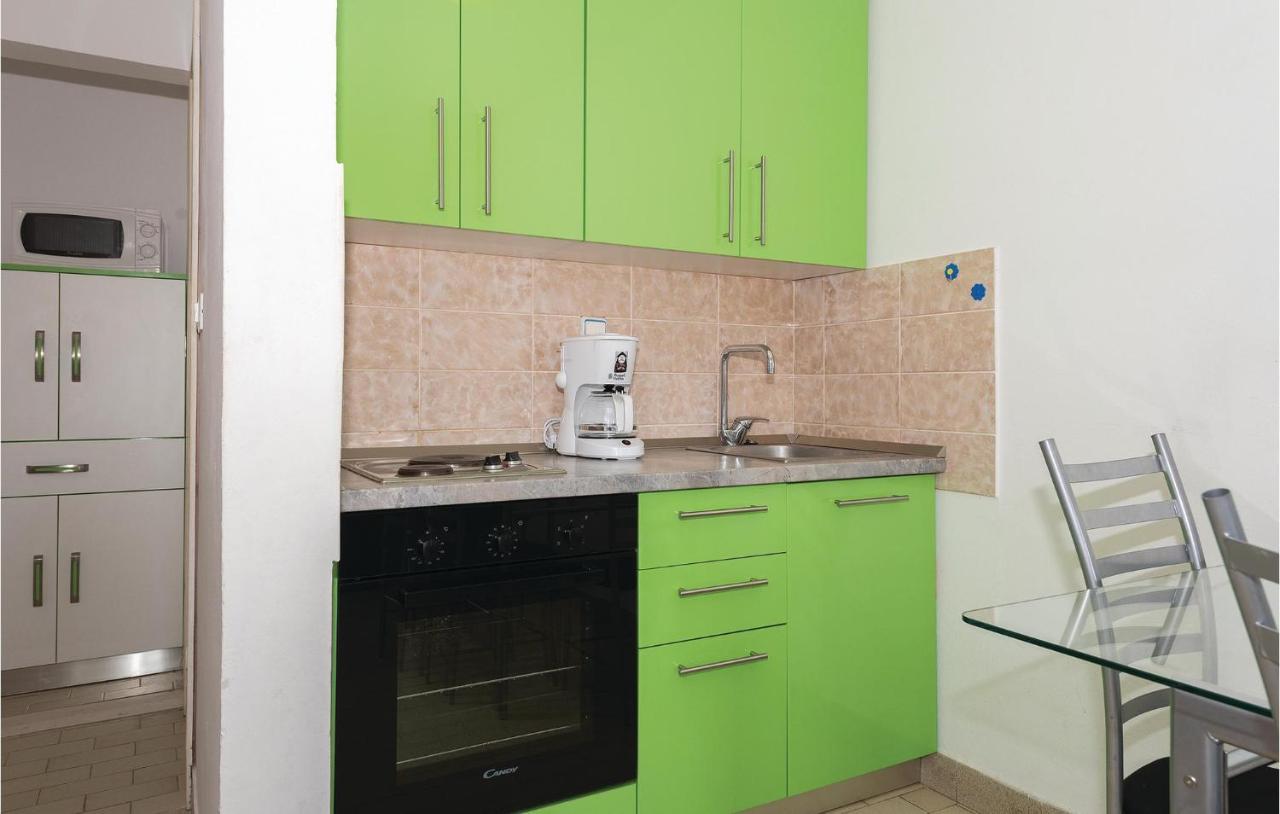 Beautiful Apartment In Rogoznica With Wifi Bagian luar foto