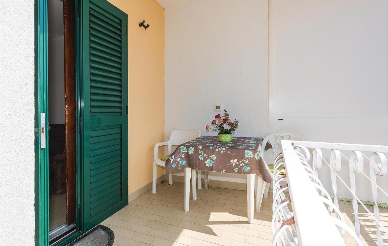 Beautiful Apartment In Rogoznica With Wifi Bagian luar foto