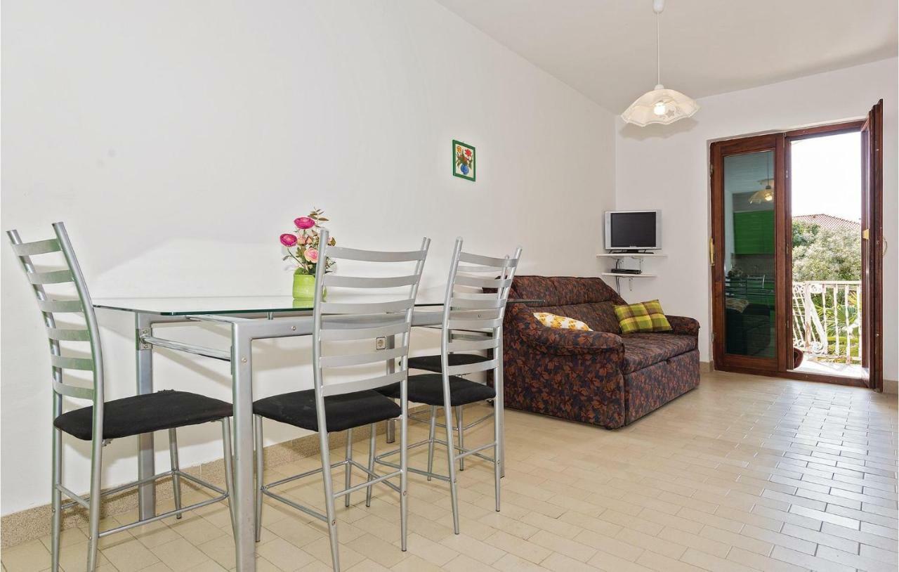 Beautiful Apartment In Rogoznica With Wifi Bagian luar foto