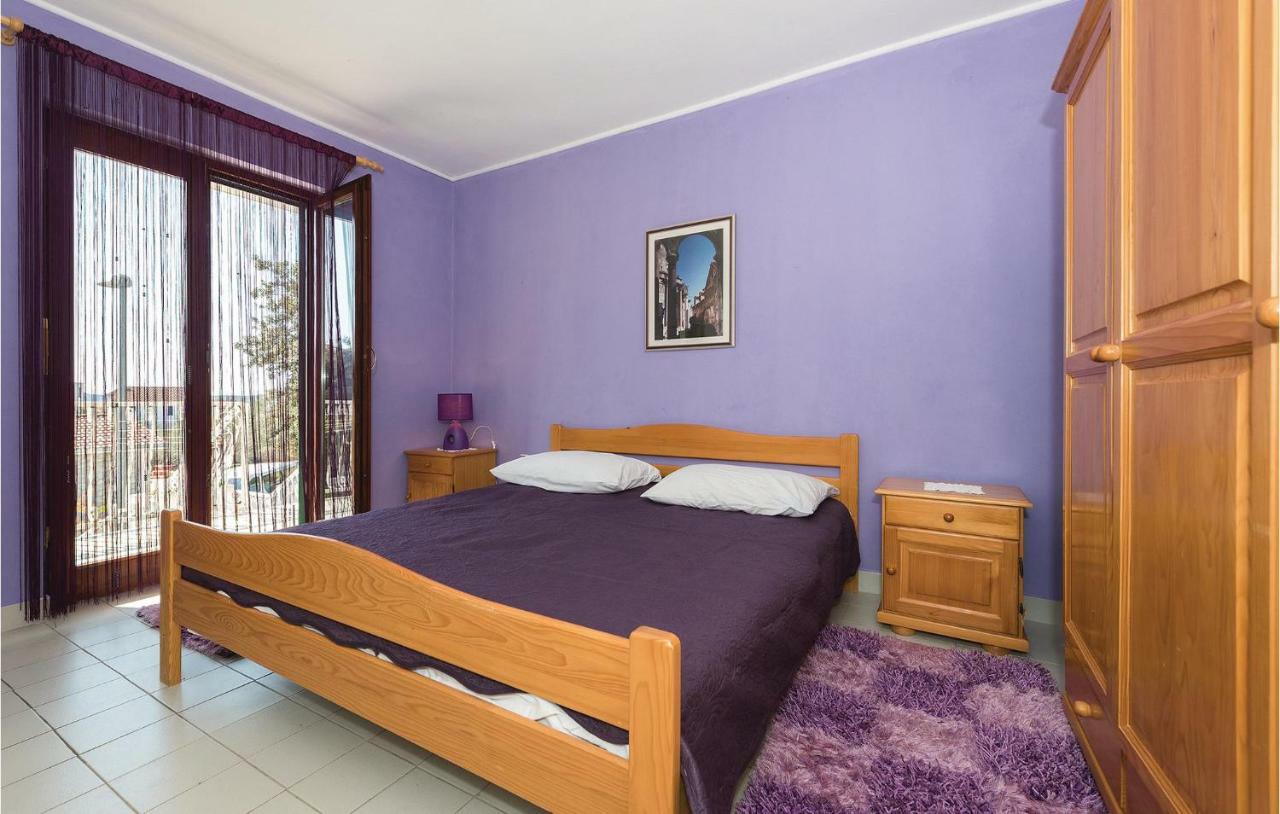 Beautiful Apartment In Rogoznica With Wifi Bagian luar foto